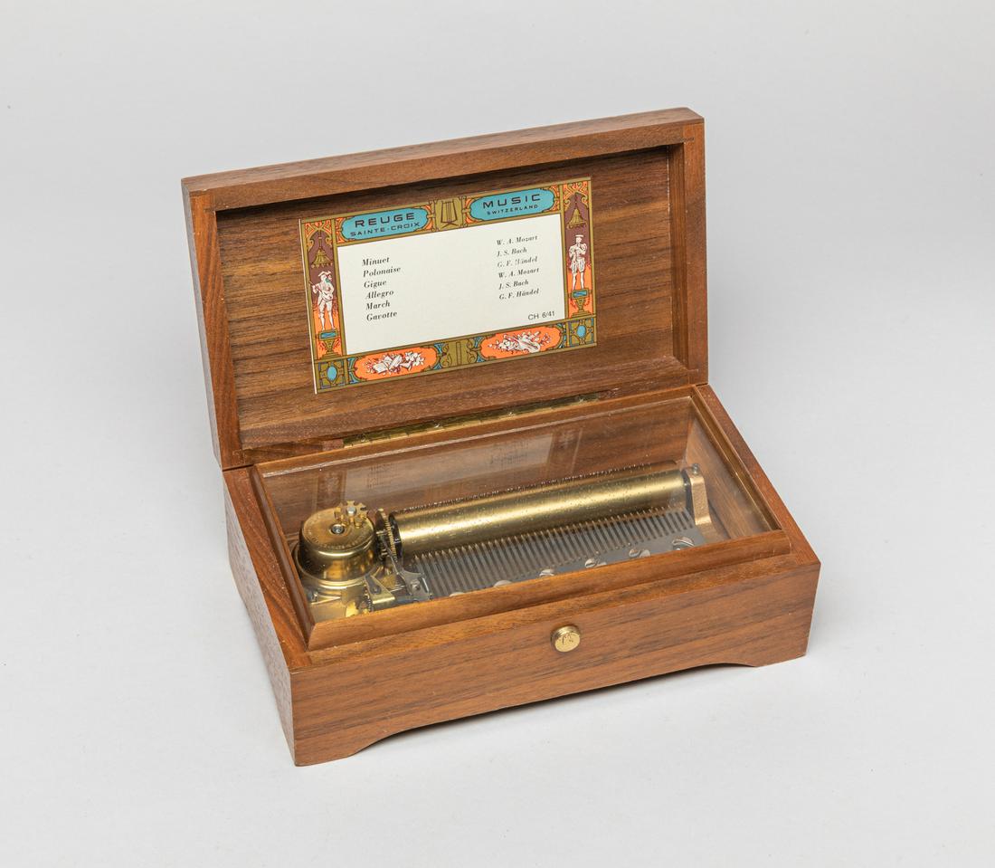 Vintage Music Box (1 of 8)