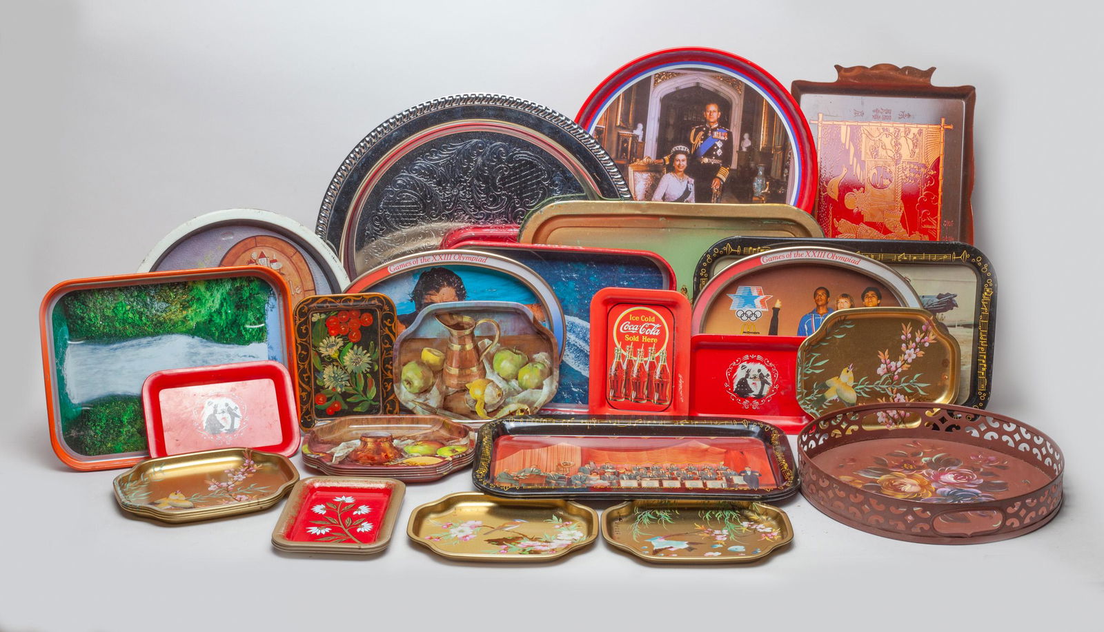 Large Set Vintage Metal Trays (1 of 14)