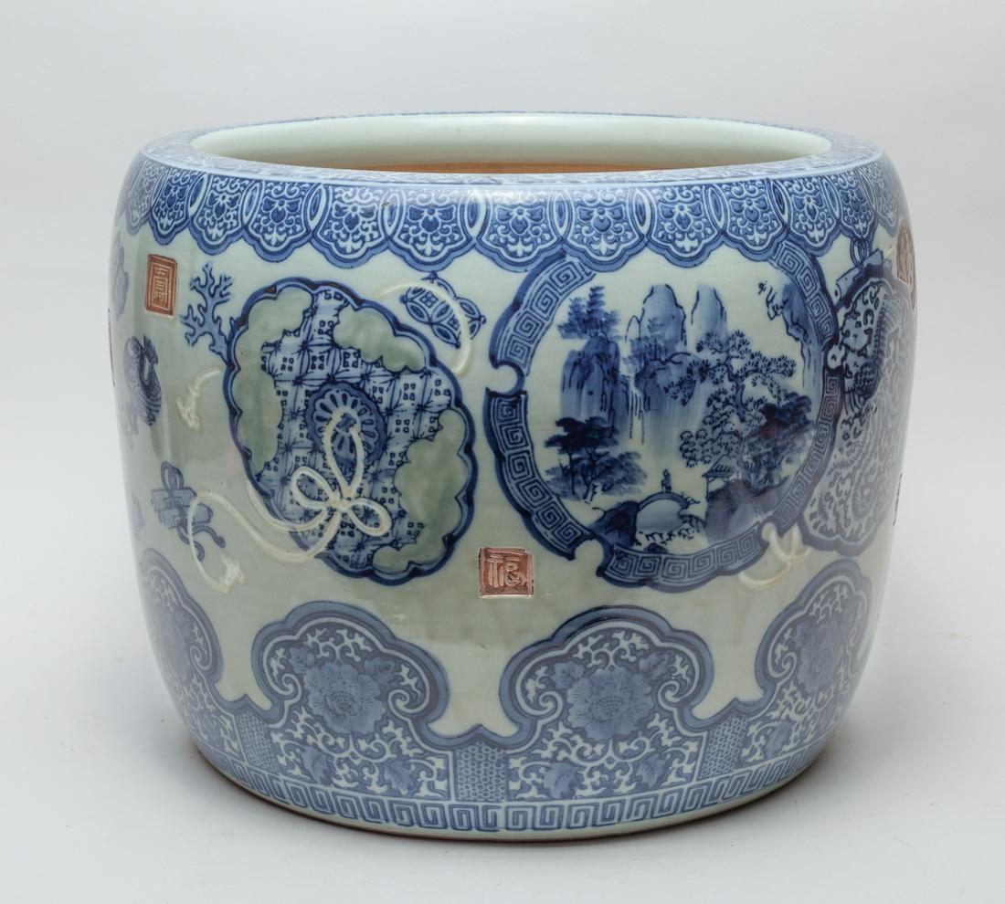 Massive Japanese Vintage Porcelain Pot (1 of 14)