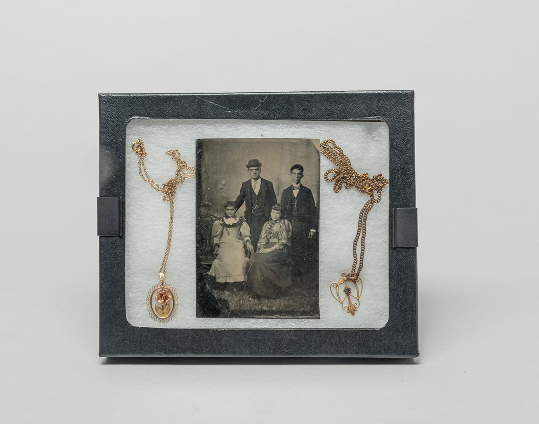 Collectible Gold Filled Jewelry Sets (1 of 13)