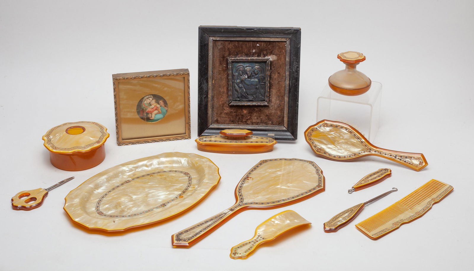 France Wall Hanging & Decors (1 of 11)