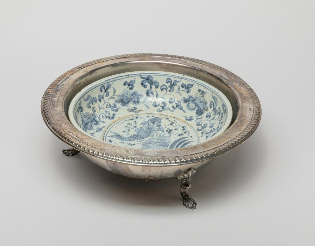 Massive Hoi An Porcelain Plate (1 of 9)