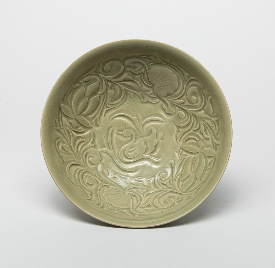 Large Korean Joseon Type Porcelain Bowl (1 of 9)