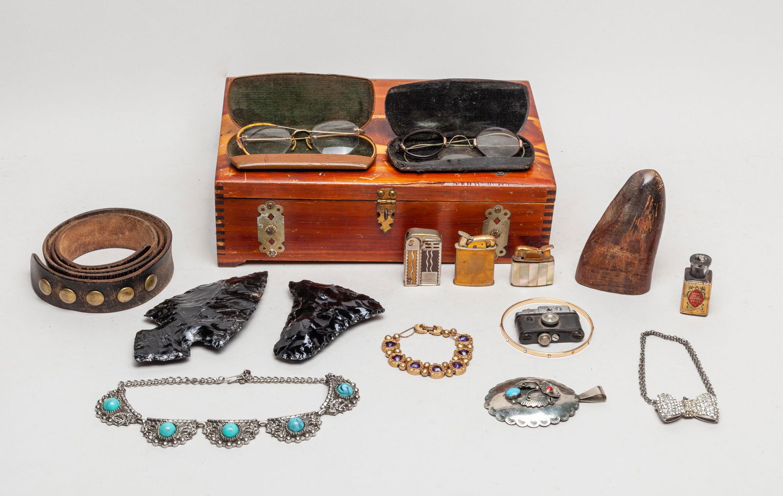 Native American Jewelry & Decor (1 of 14)