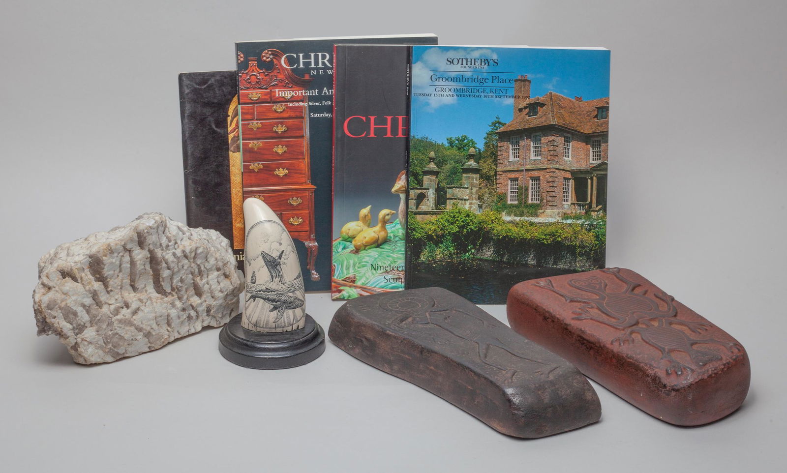 Fossil, Modern House Art & Catalogs: Including auction catalogs, fossil and carved table sculptures. 10.2-5.2-2.2inch (largest).