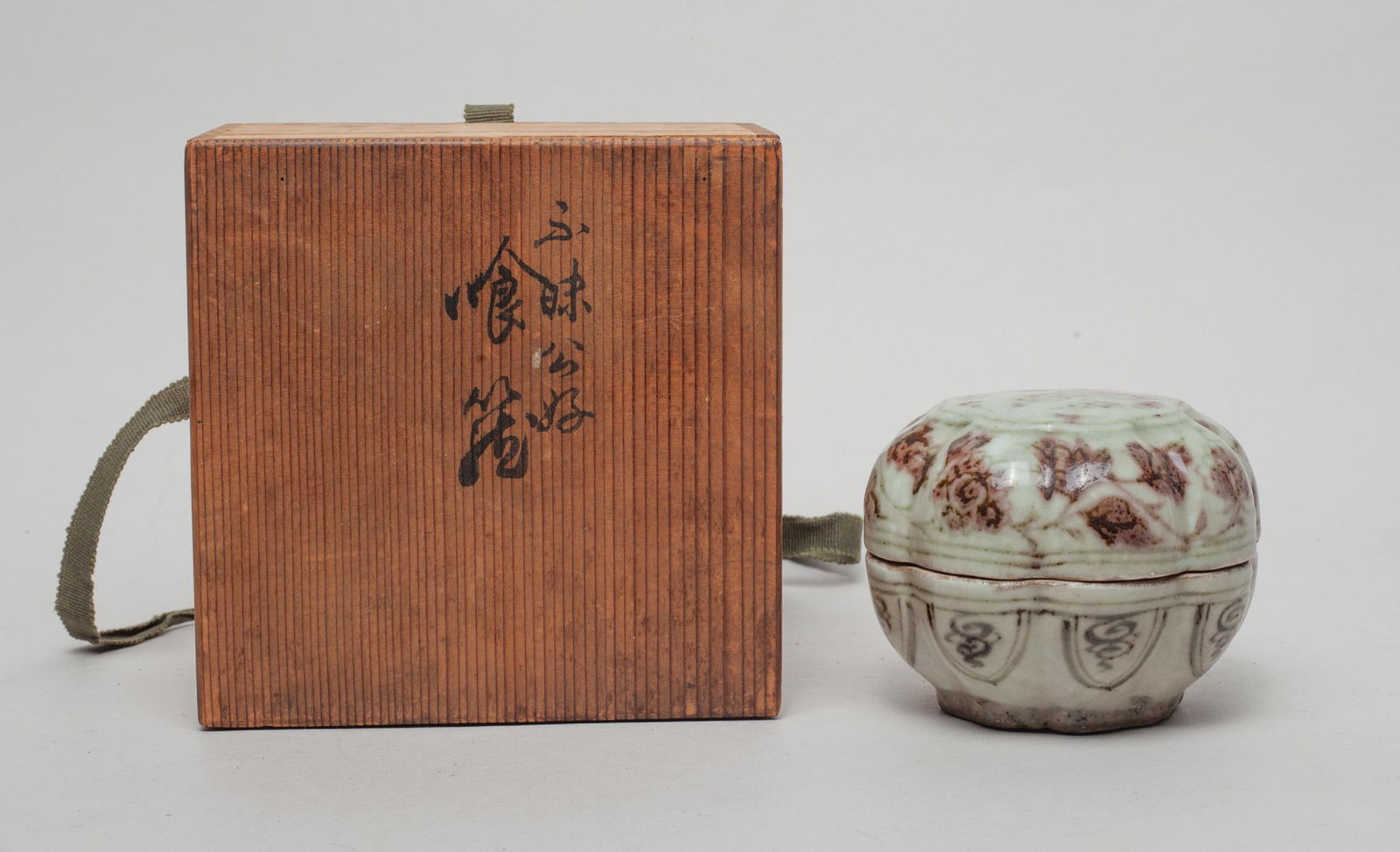 Chinese Copper Red Porcelain Covered Box (1 of 11)