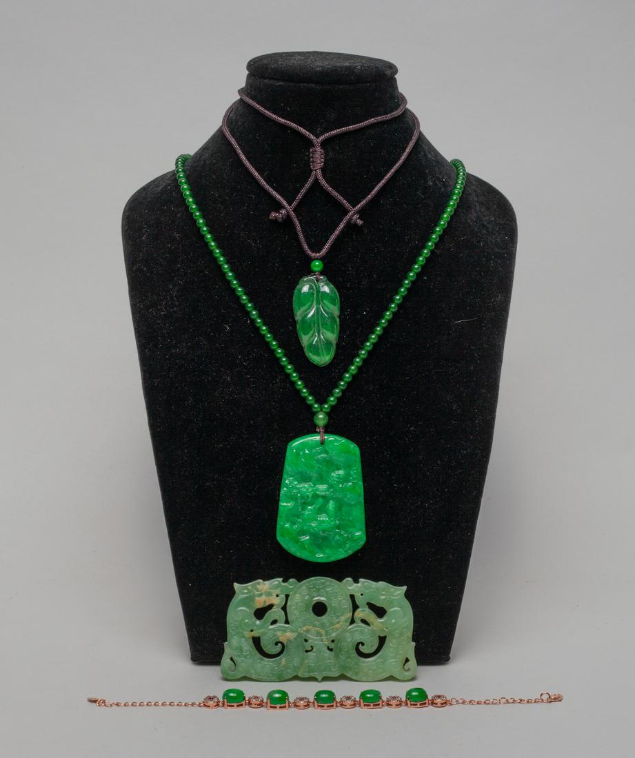 Chinese Jade/ Hard Stone Jewelry Sets (1 of 13)