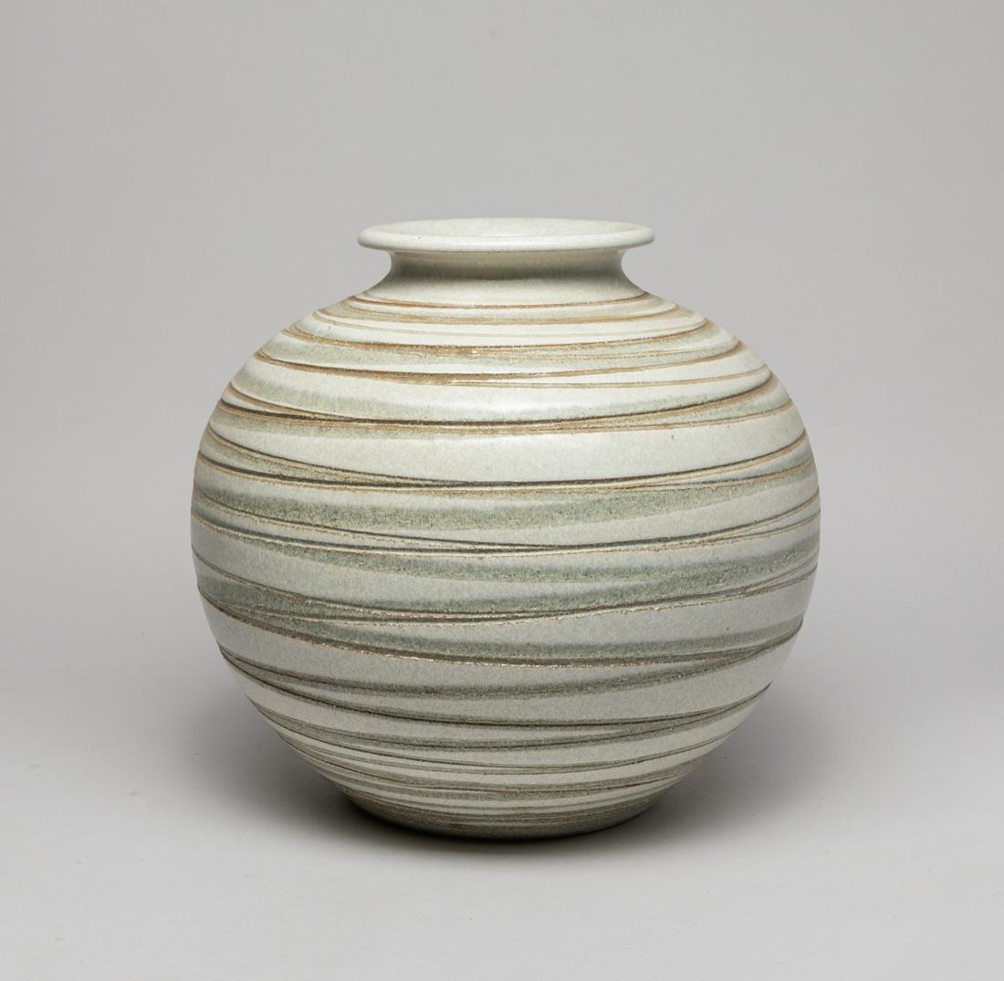 Studio Art Hand Thrown Soneware Vase (1 of 8)