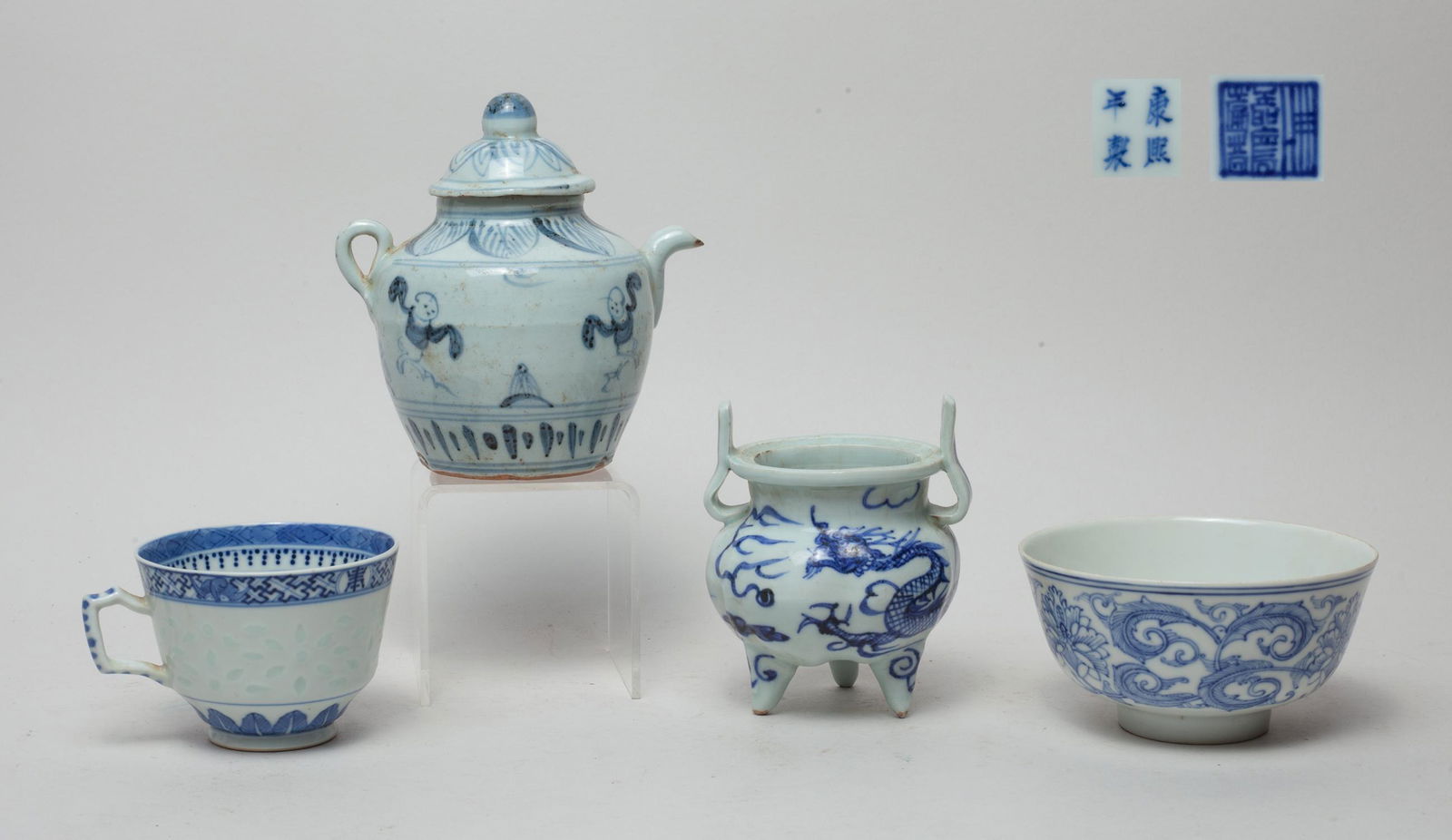 Chinese Export Blue & White Porcelains (1 of 16)