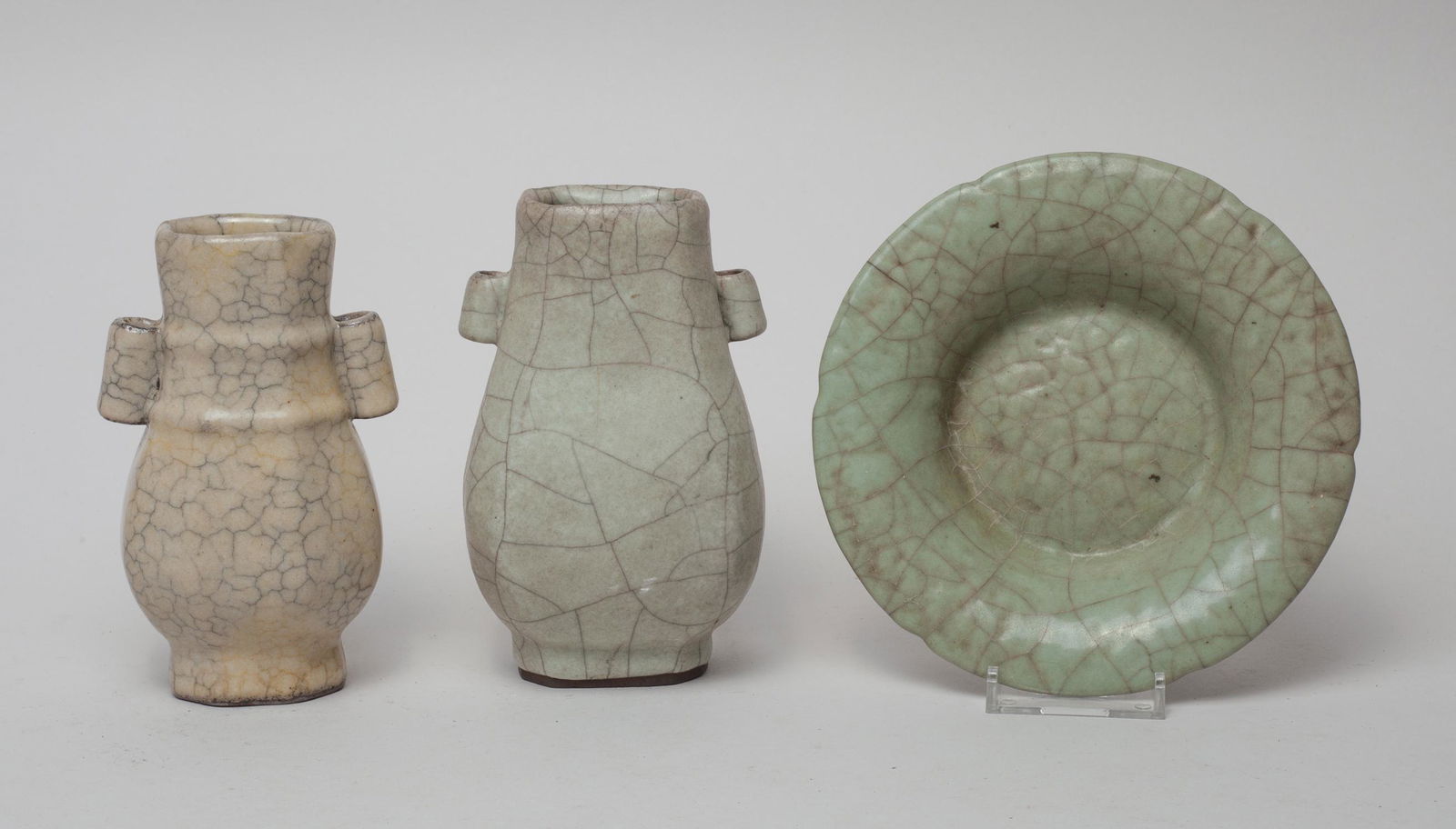 Chinese Ge Type Porcelain Set (1 of 12)