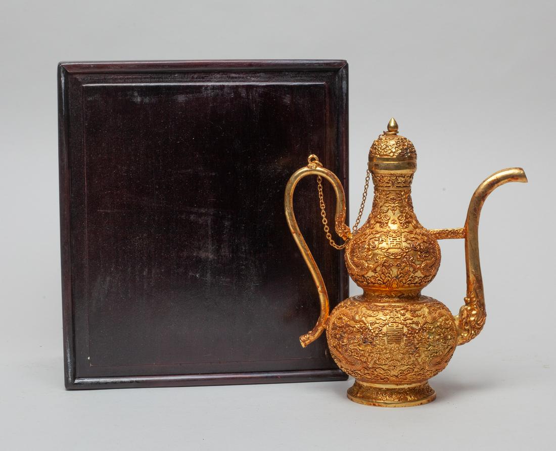 Chinese Gilt Bronze Pot (1 of 12)