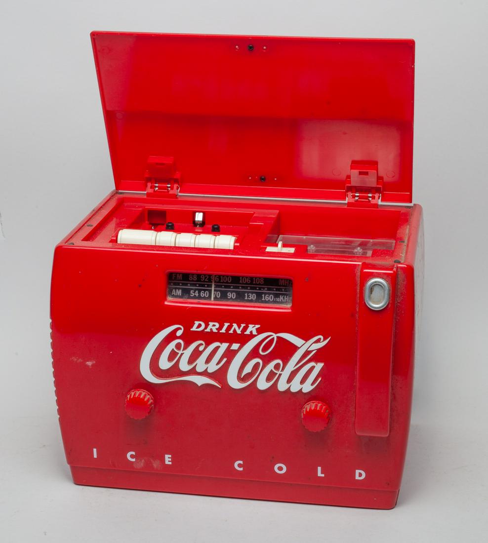Vintage Coca Cola Radio (1 of 10)