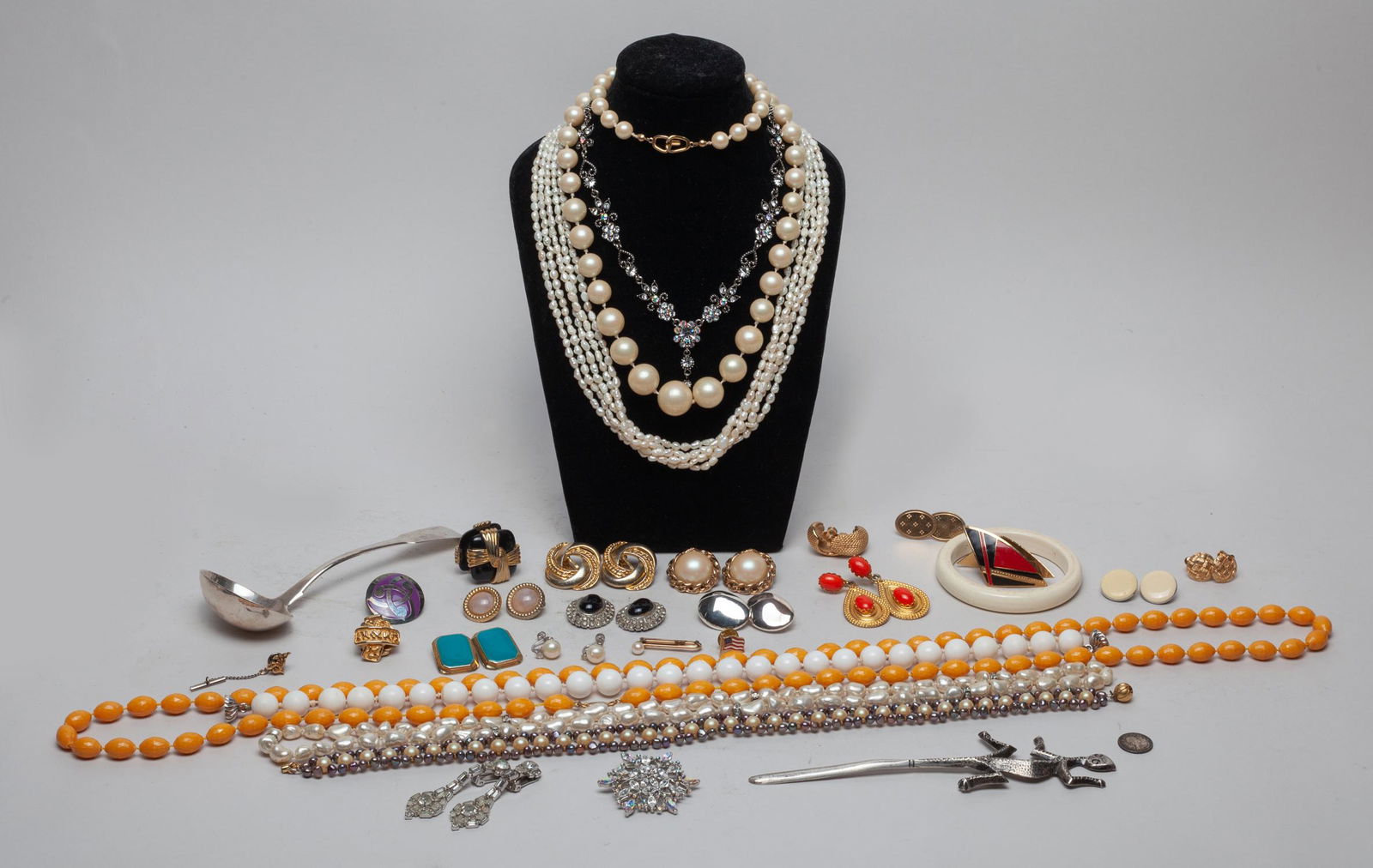 High Quality Costume Jewelry Sets (1 of 10)