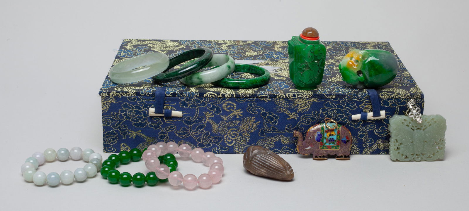 Estate Chinese Bangles & Decors (1 of 13)