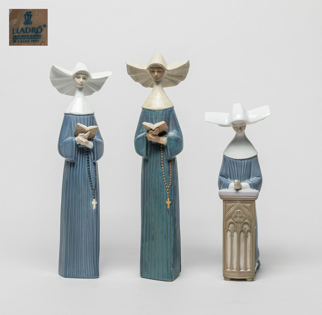Set Porcelain Lladro Porcelain Figure of Nun (1 of 12)