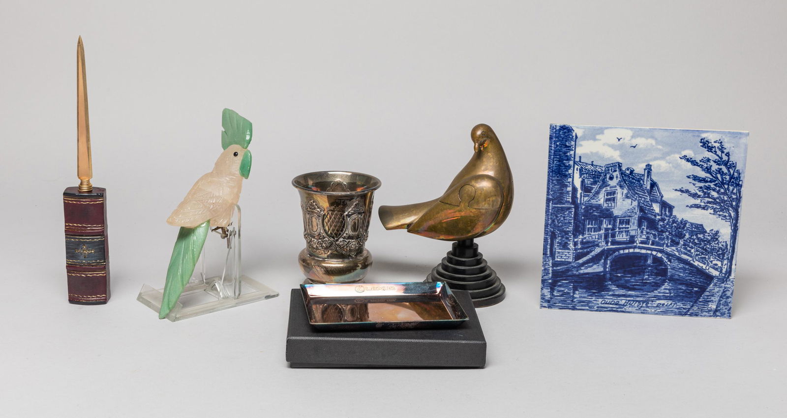 Collectible Vintage Table Wares (1 of 17)