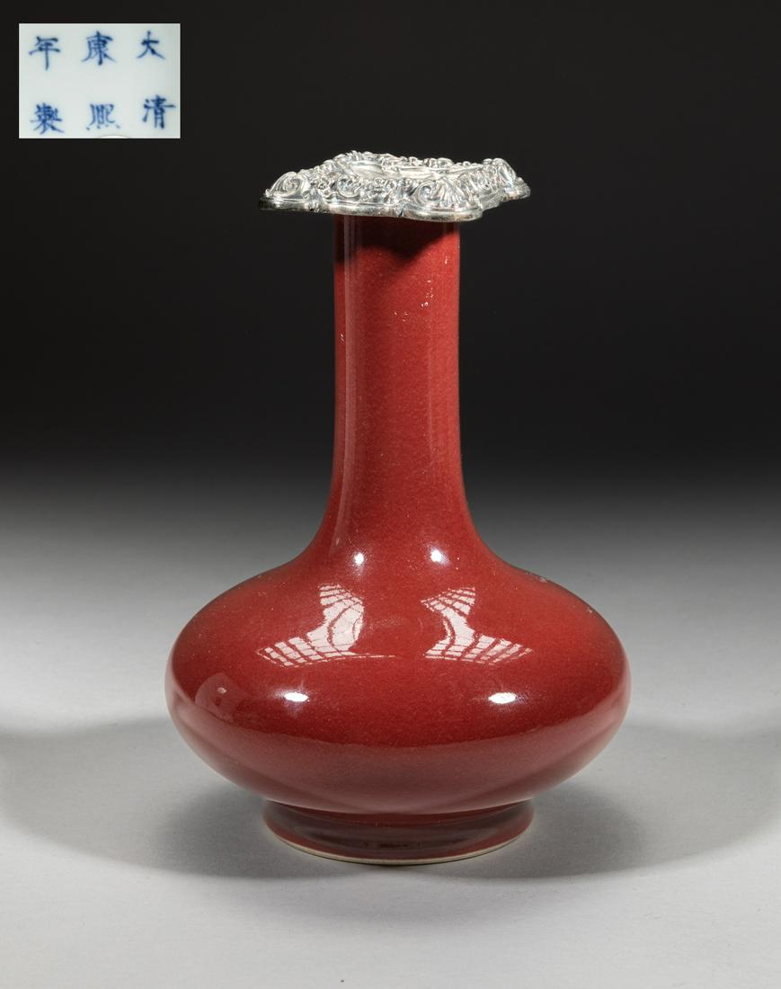 Chinese Export Porcelain Candlestick Vase (1 of 10)
