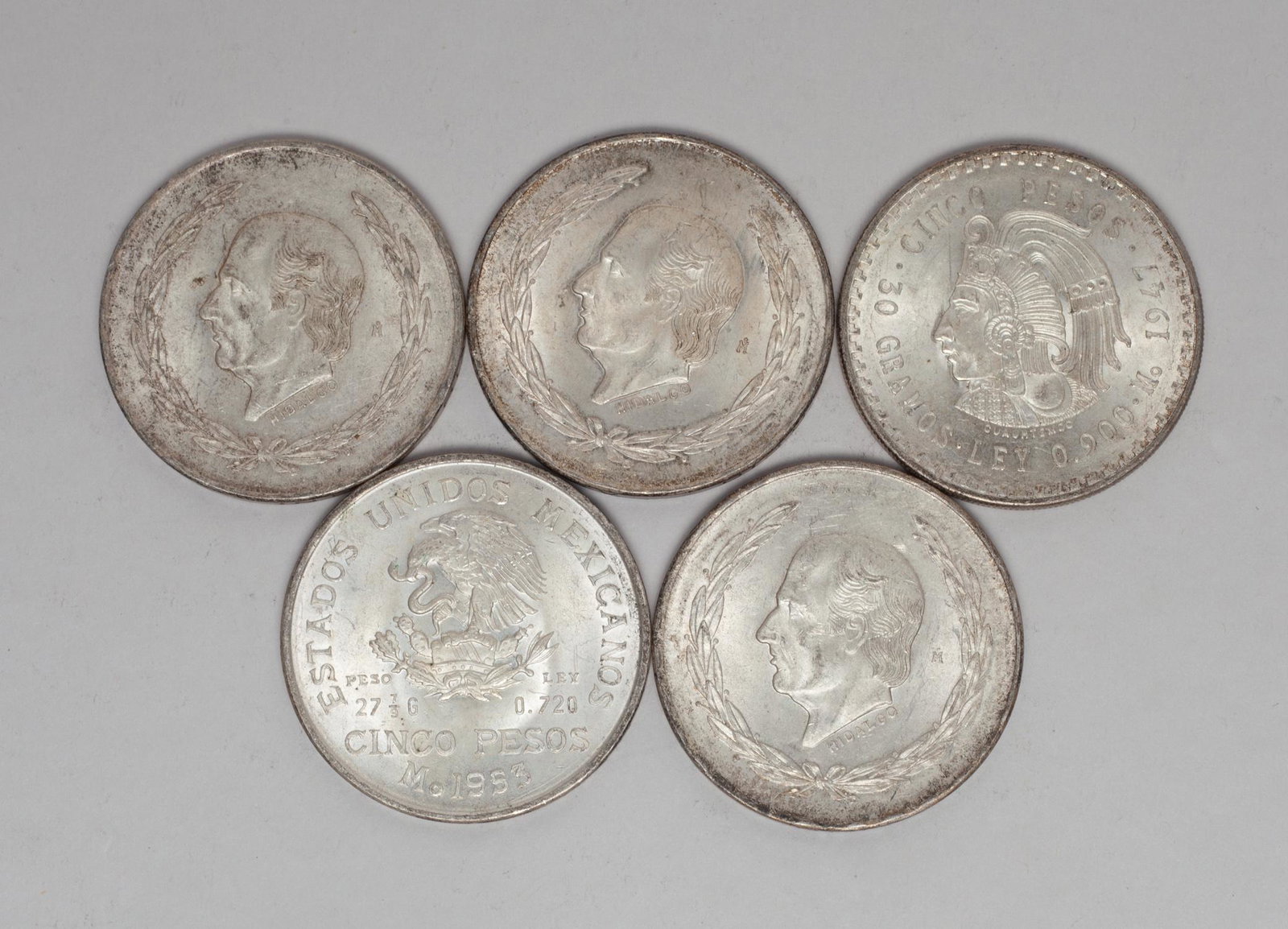 Mexico Sliver Coin of Peso: Group of 5 Mexican silver coins, marked ESRADOS UNIDOS MEXICANO CINCO PESOS. Approx. 140 gram 9total weight).