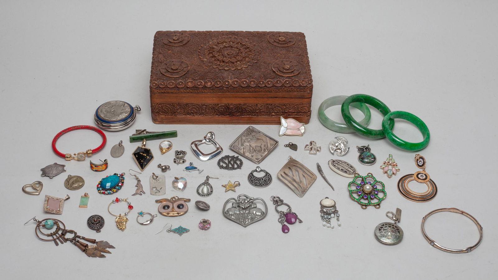 Chinese Jade Like Bangles & Jewelry Sets (1 of 13)