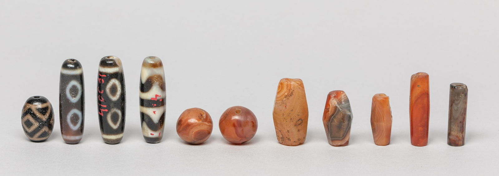 Chinese Sino-Tibetan Dzi & Agate Beads (1 of 12)