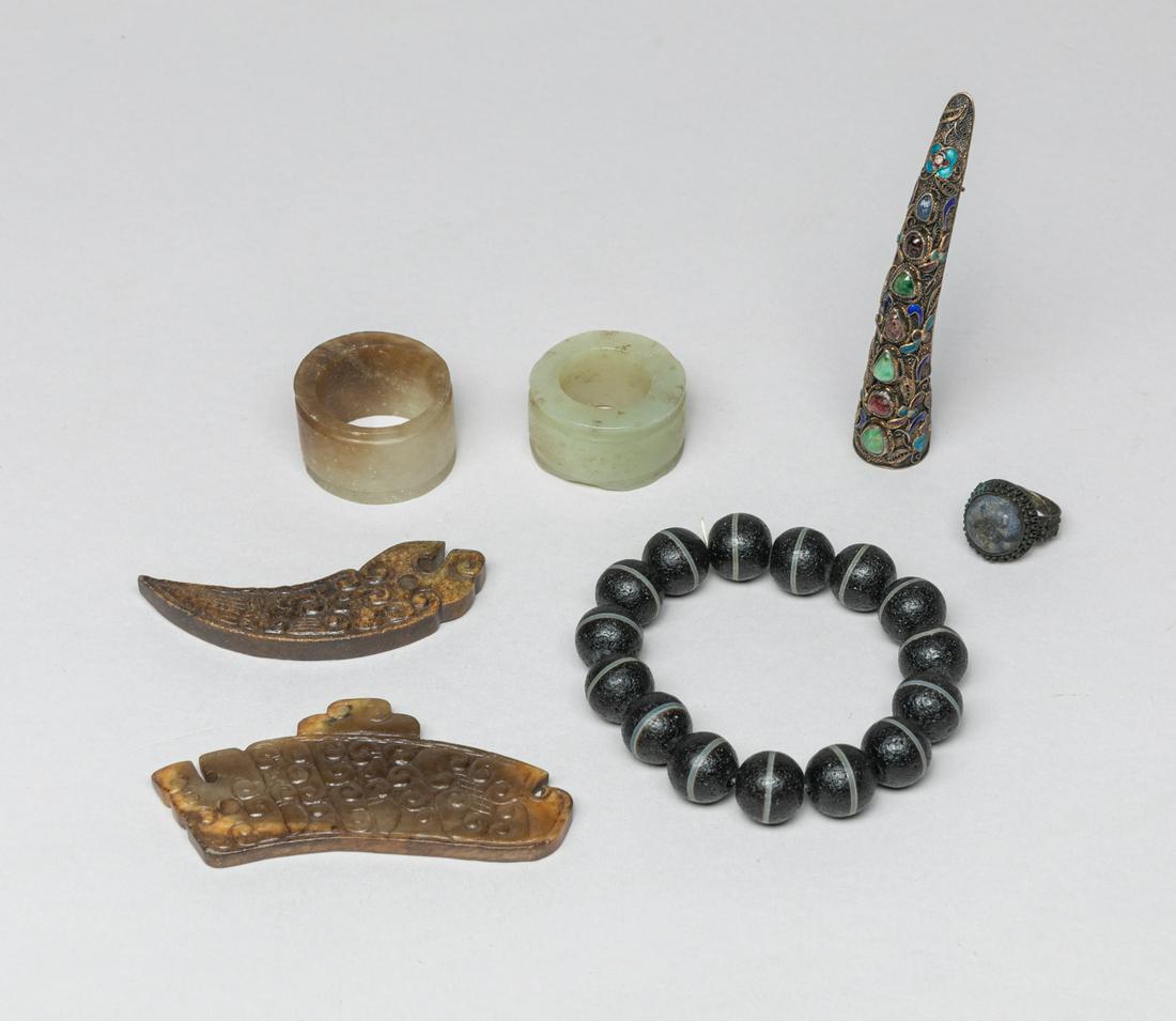 Chinese Jade, Dzi Beads & Jewelry (1 of 17)
