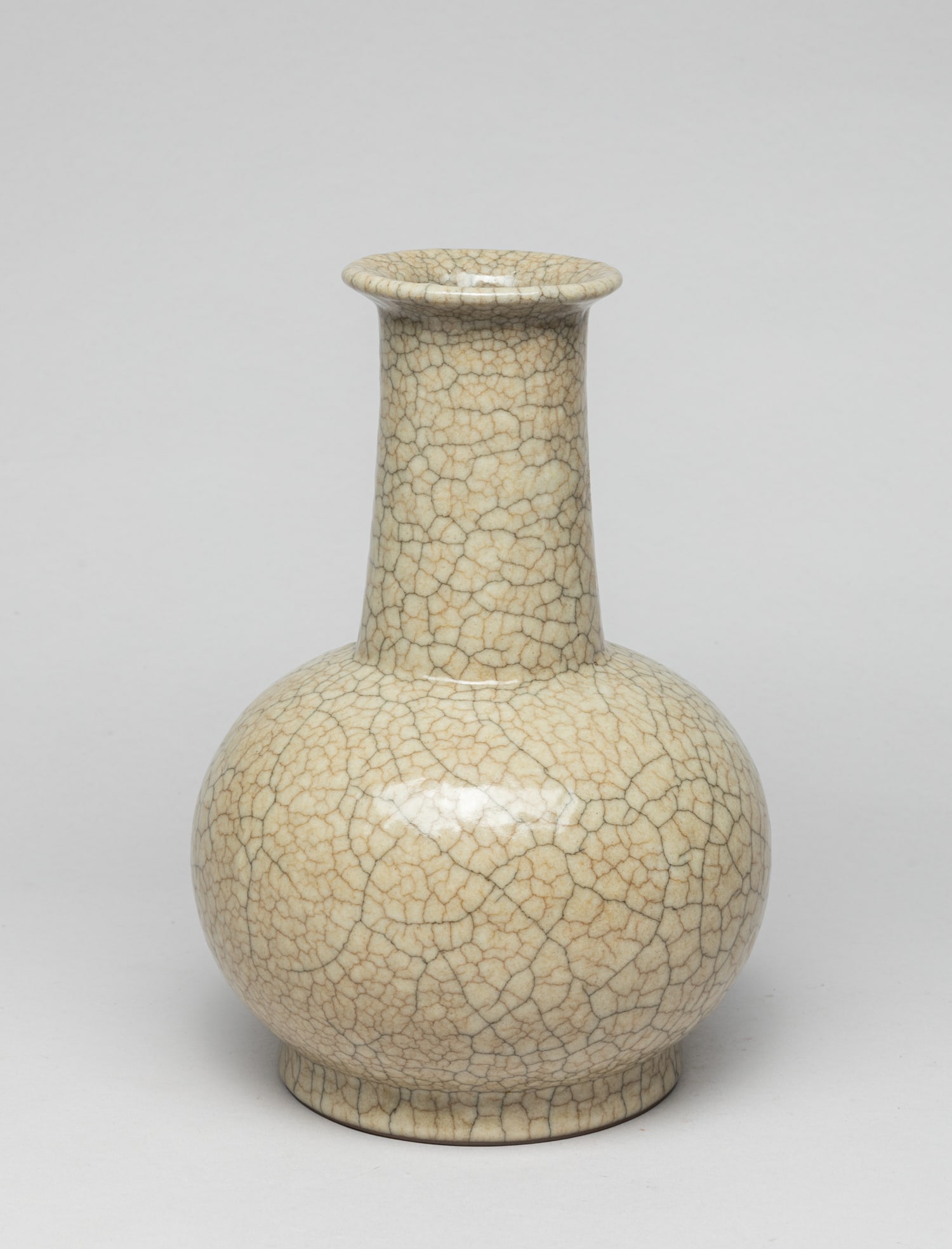 Chinese Ge Ware Porcelain Vase, Ming Type (1 of 10)
