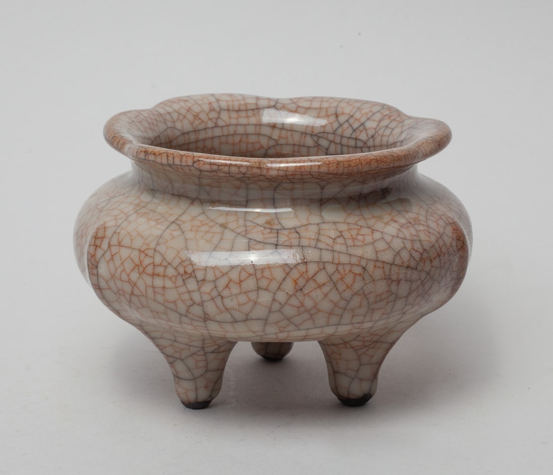 Chinese Ge Type Porcelain Censer (1 of 10)