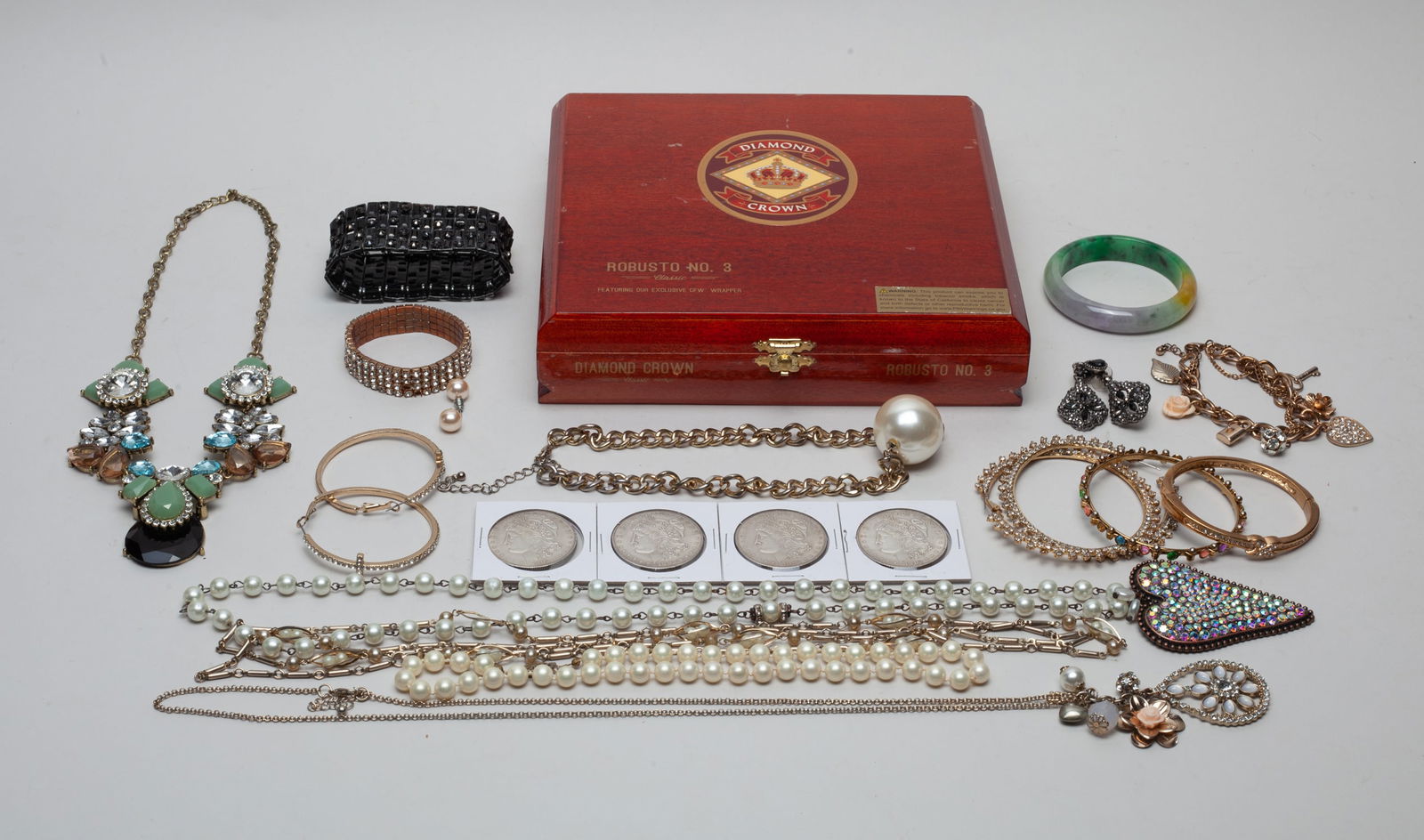 World Coins, Chinese Bangle, Costume Jewelry (1 of 11)