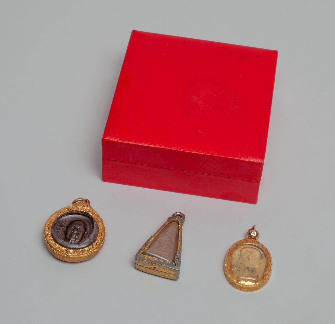 Collectible Thailand Buddha Pendants (1 of 11)