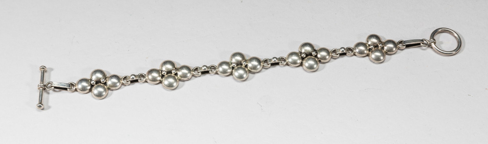 S Nelson Sterling Large Bracelet: Designed special bracelet, marked S Nelson STERLING. Approx. 34 gram (total weight).