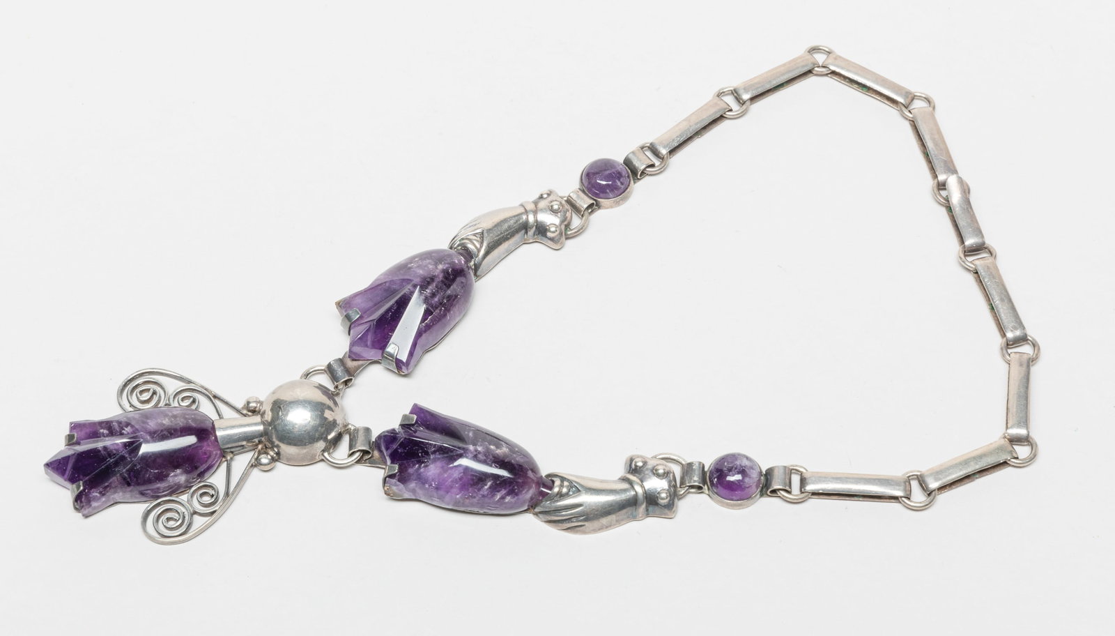 Taxco Sterling & Amethyst Necklace: Special sterling and amethyst necklace, stamped STERLING TAXCO. Approx. 105 gram (total weight).