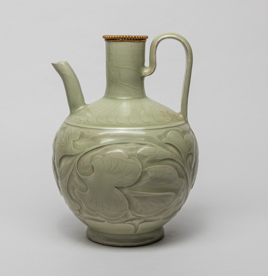 Chinese Yaochou Porcelain Large Pot (1 of 12)