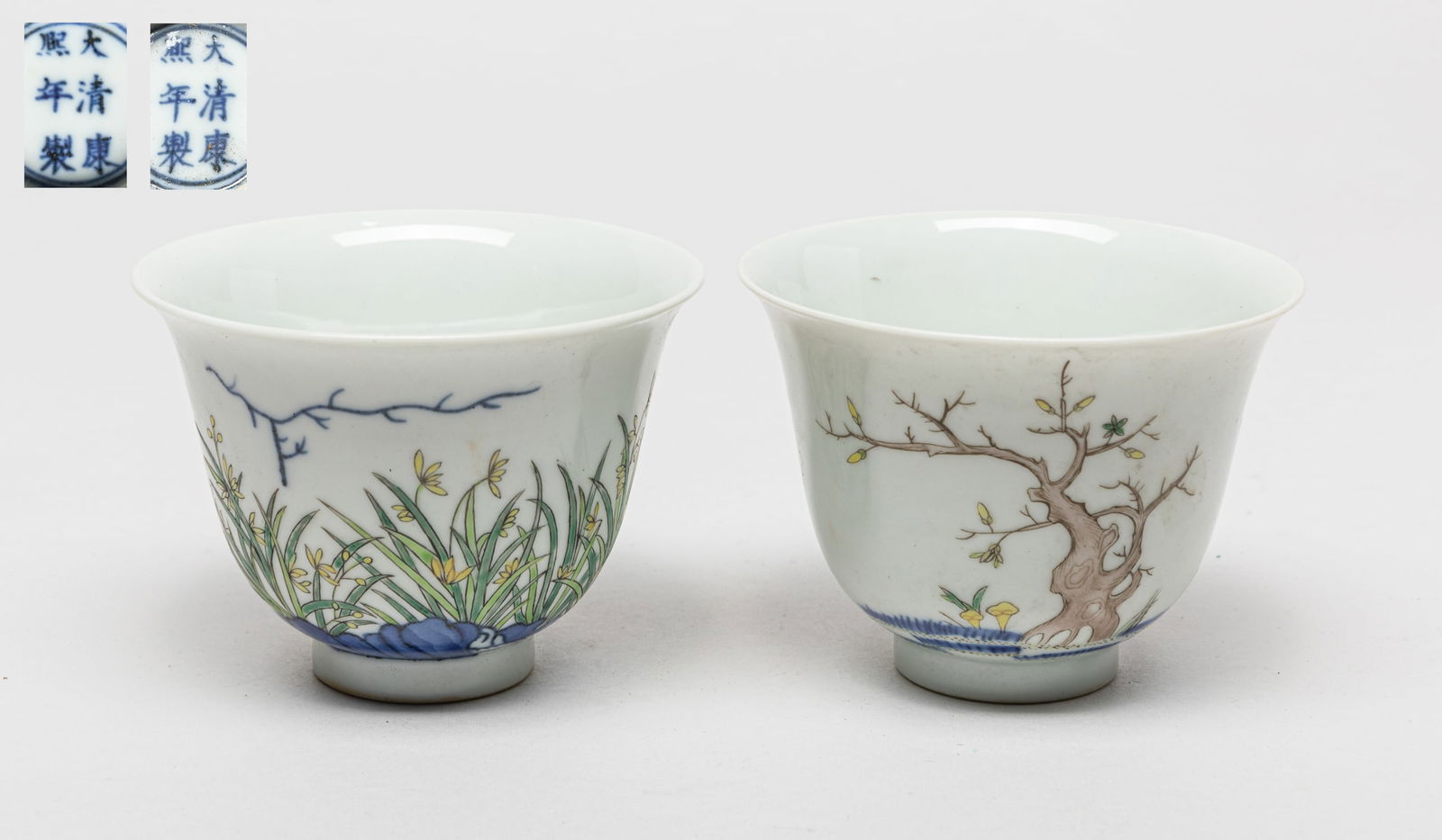 Two Chinese Export Porcelain Tea Cups (1 of 14)
