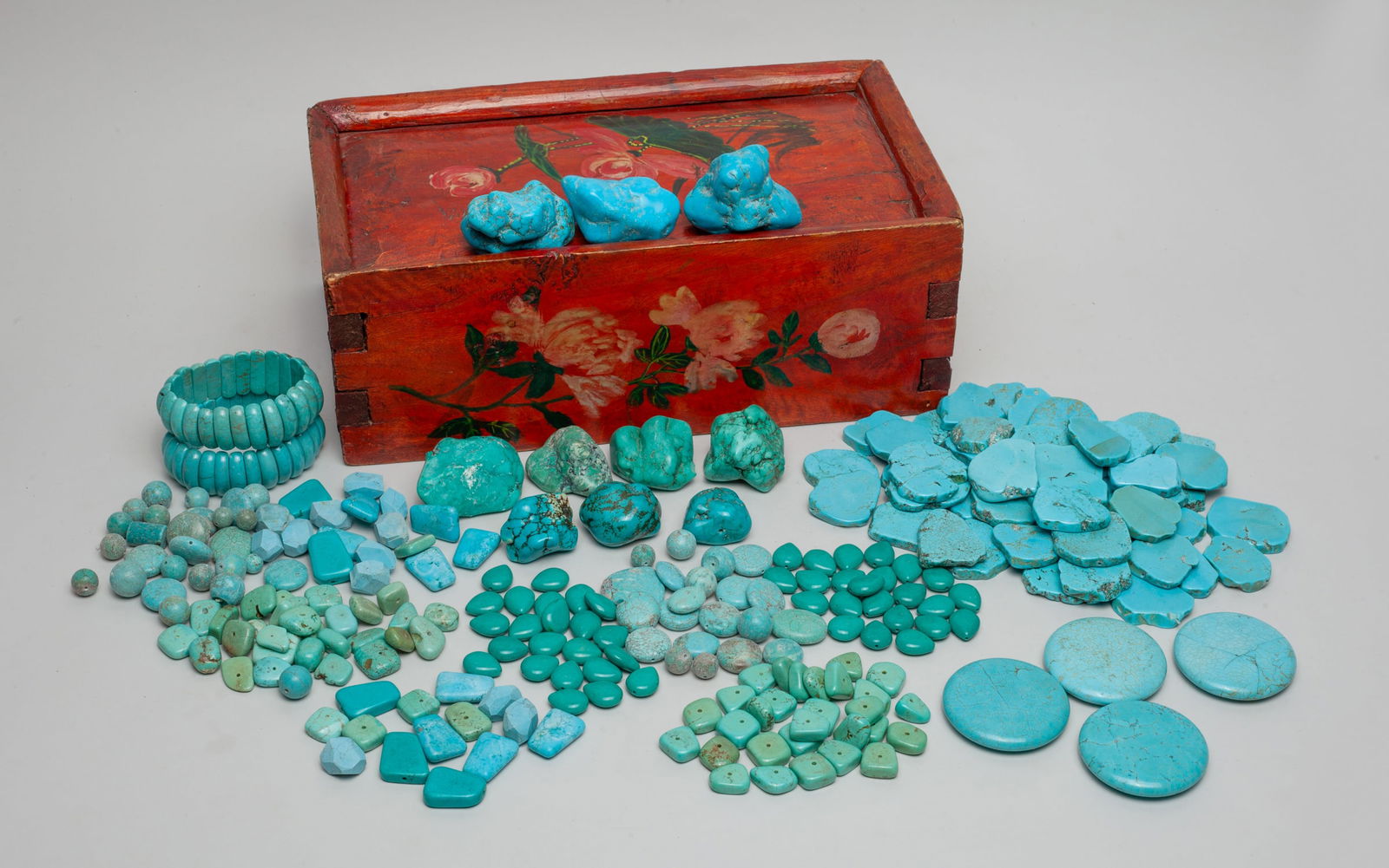 Large Set Turquoise Like Beads (1 of 12)