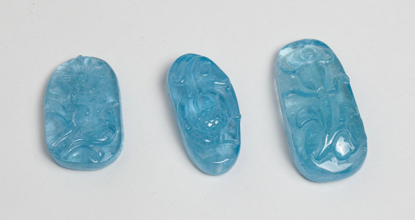 Very Clear Aquamarine Carved Flower Pendant (1 of 14)