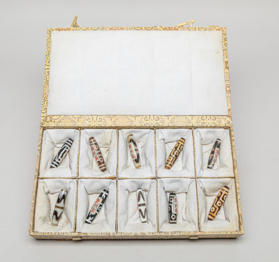 Chinese Export Tibetan Dzi Beads (1 of 19)