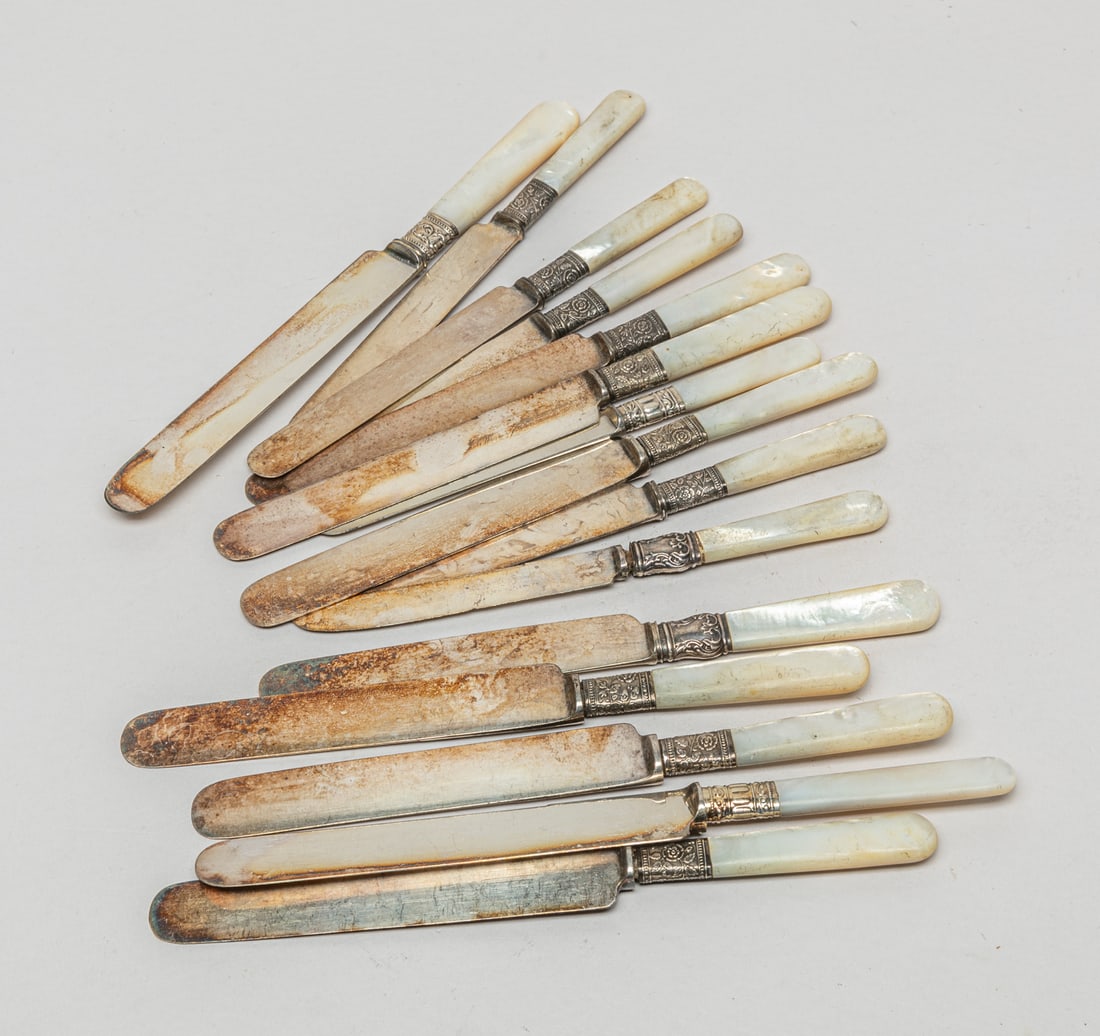 Set MOP Handle Silver Plated Services (1 of 6)