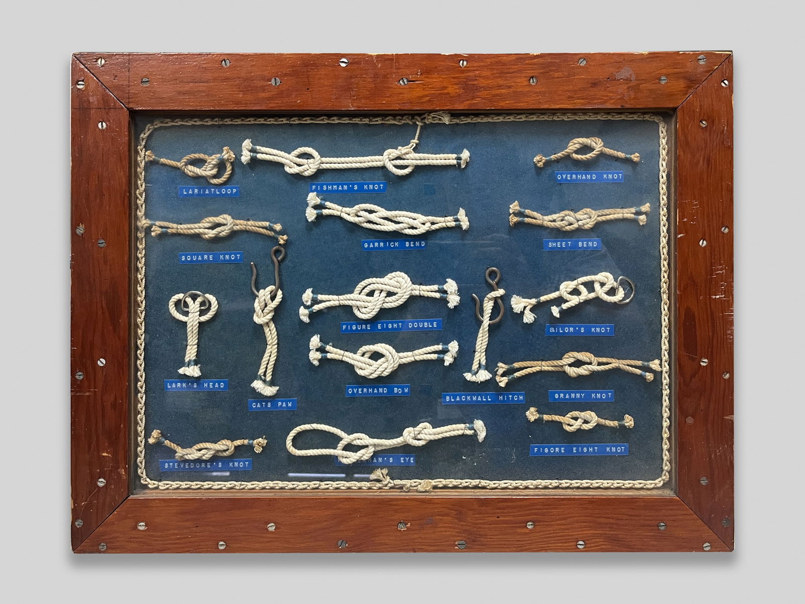 Vintage Wall Hanging Decor of Robe (1 of 7)