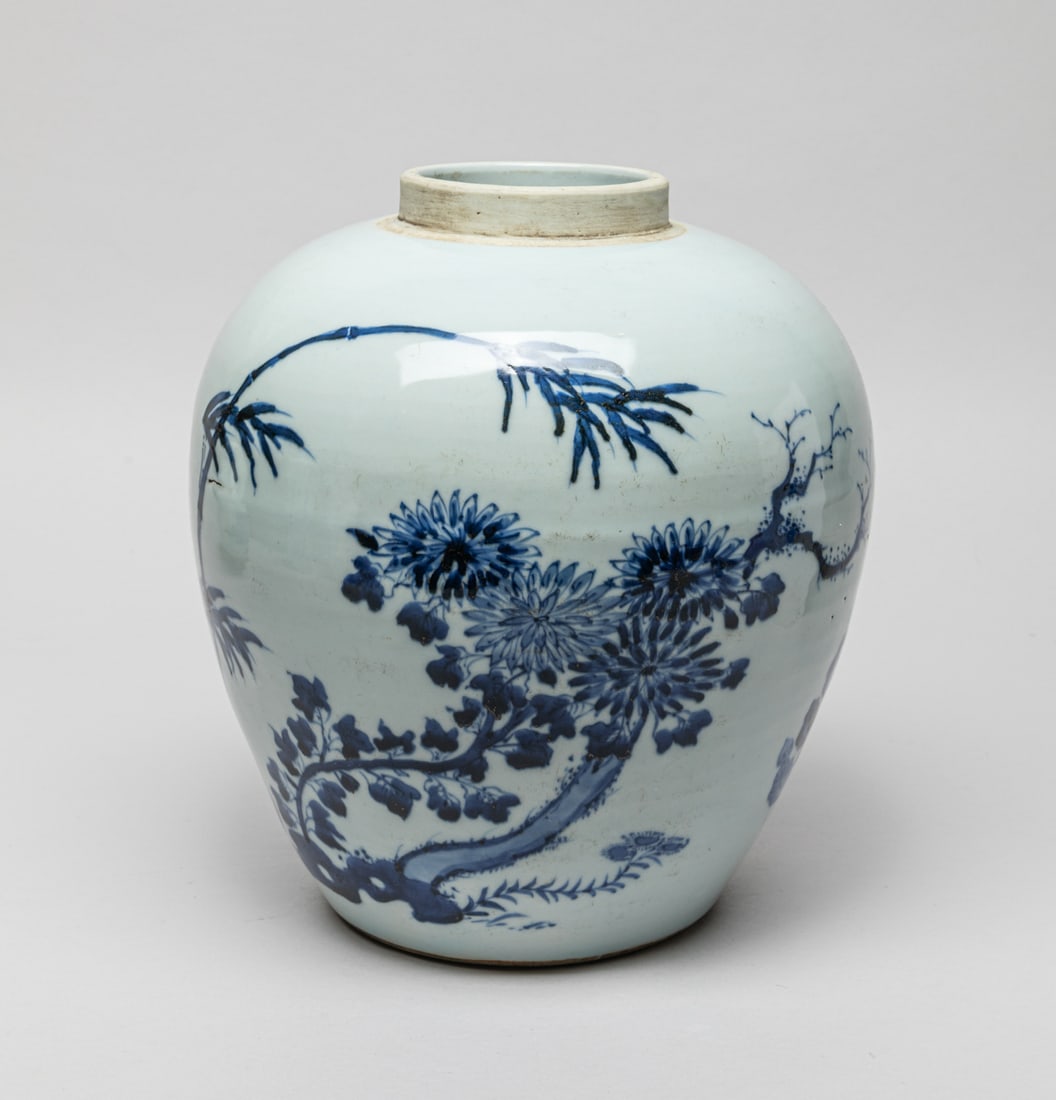 Large Chinese Export Porcelain Jar (1 of 12)