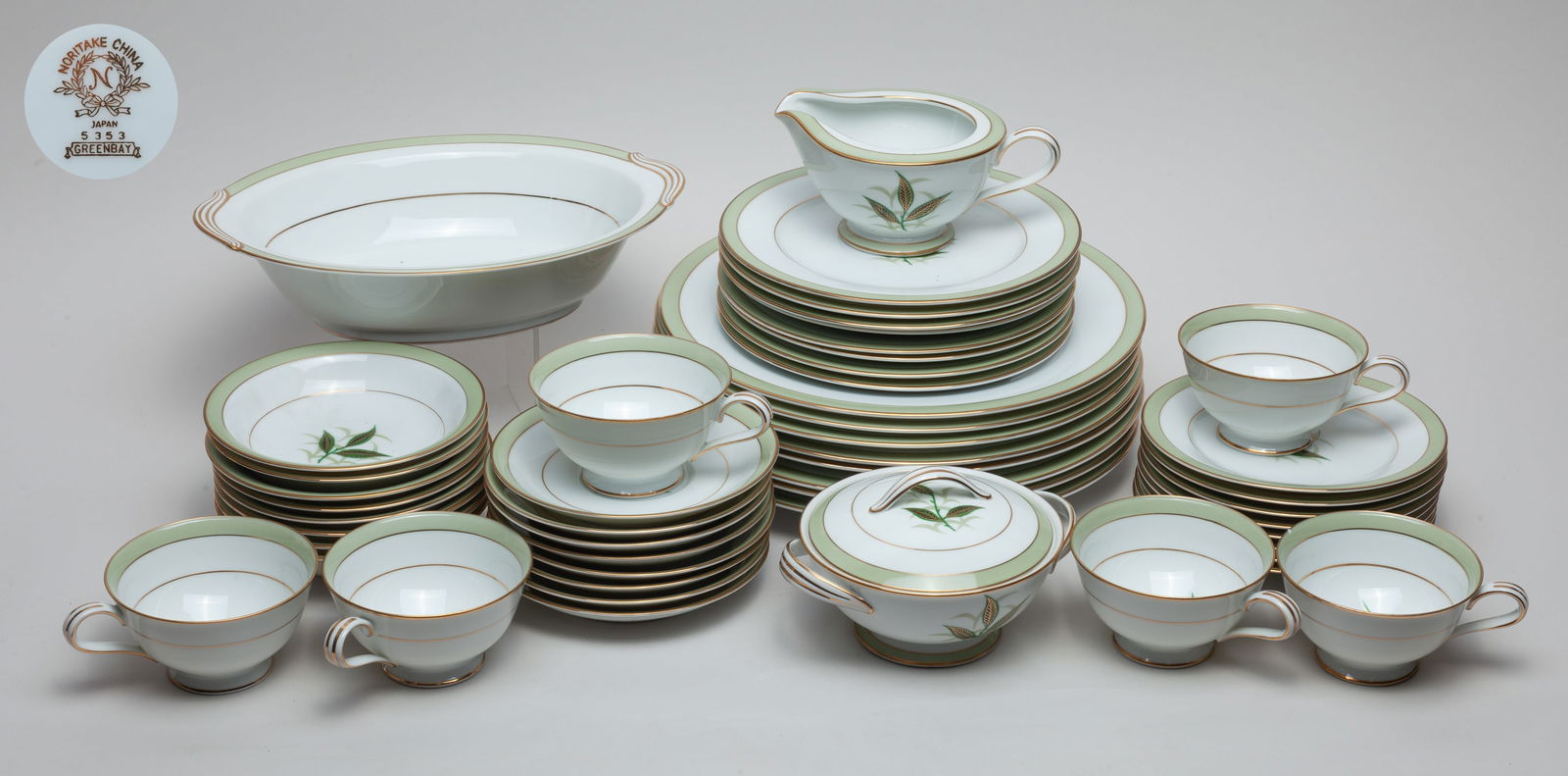 Large Set Noritake Greenbay Porcelain Pieces (1 of 7)