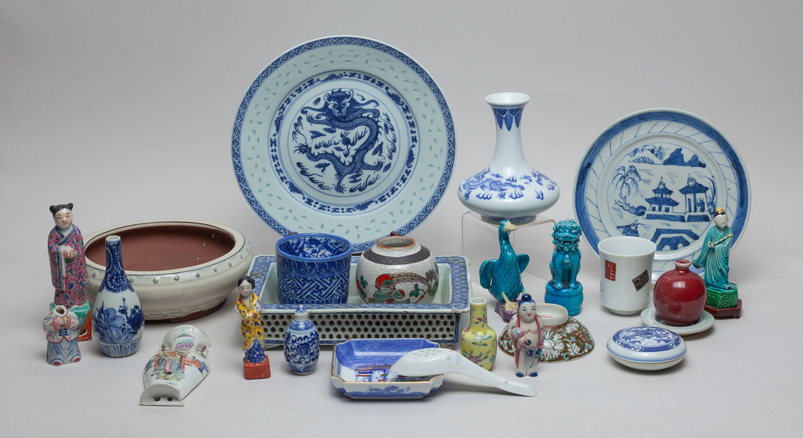 Chinese Vintage Porcelain Set (1 of 13)