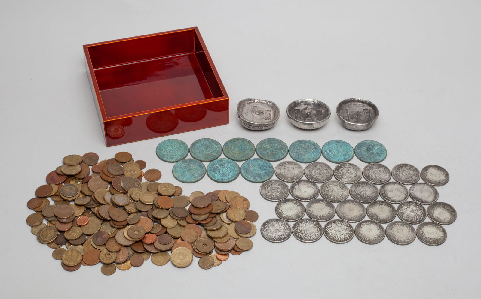 World Coins, Chinese Fengshui Coins, Paper Weights (1 of 11)