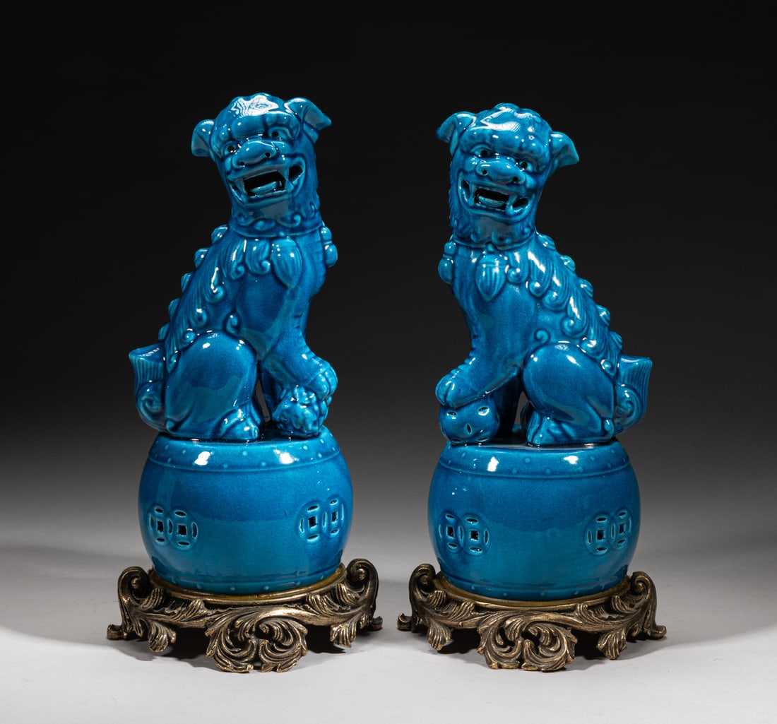 Chinese Export Porcelain Fireplace Sculptures (1 of 12)