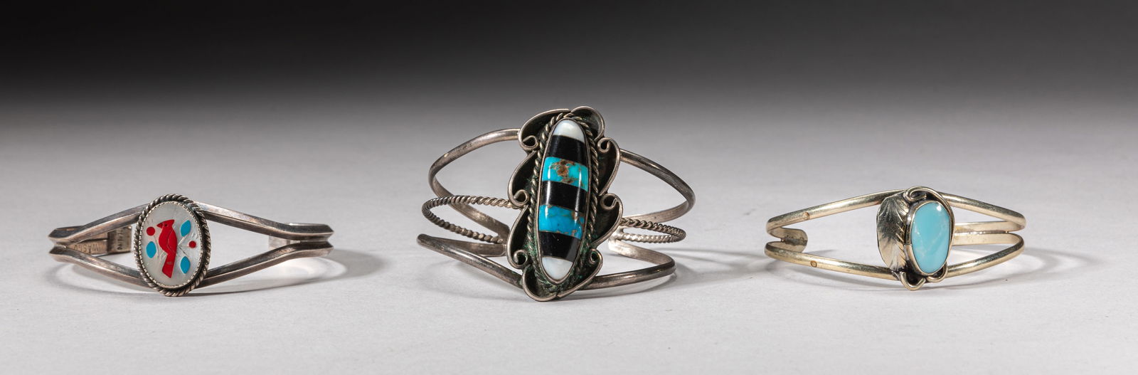 Set American Indian Type Silver Cuff Bangles (1 of 9)