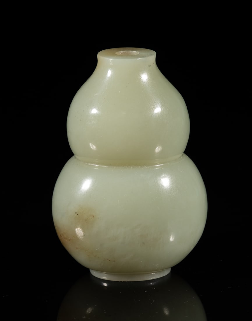 Chinese Jade Carved Gourd Snuff Bottle (1 of 10)