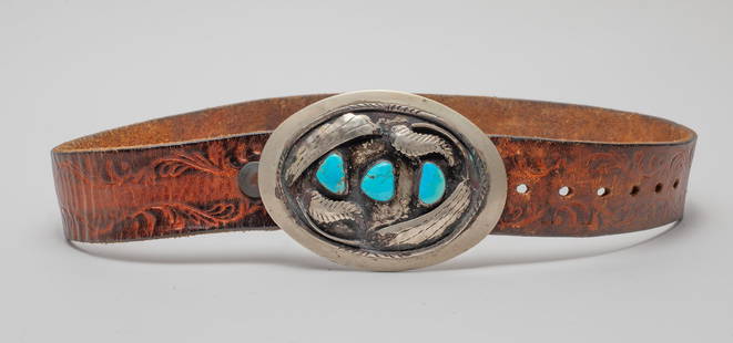 American Indian Belt Inlaid Turquoise Stone: Native American Indian type belt with metal buckle inlaid with turquoise like stone. Approx. 37inch L.