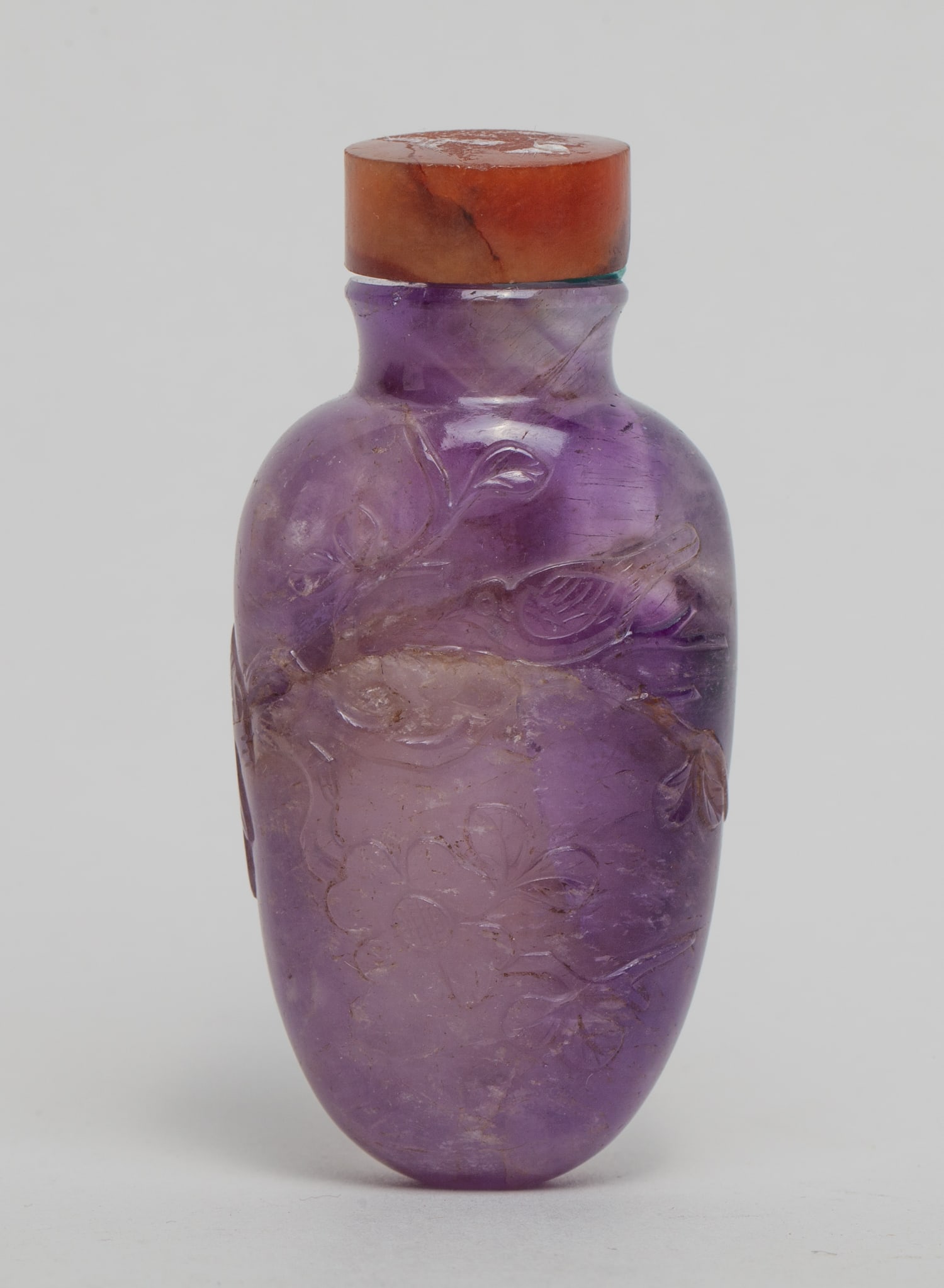 Chinese Carved Amethyst Snuff Bottle (1 of 15)