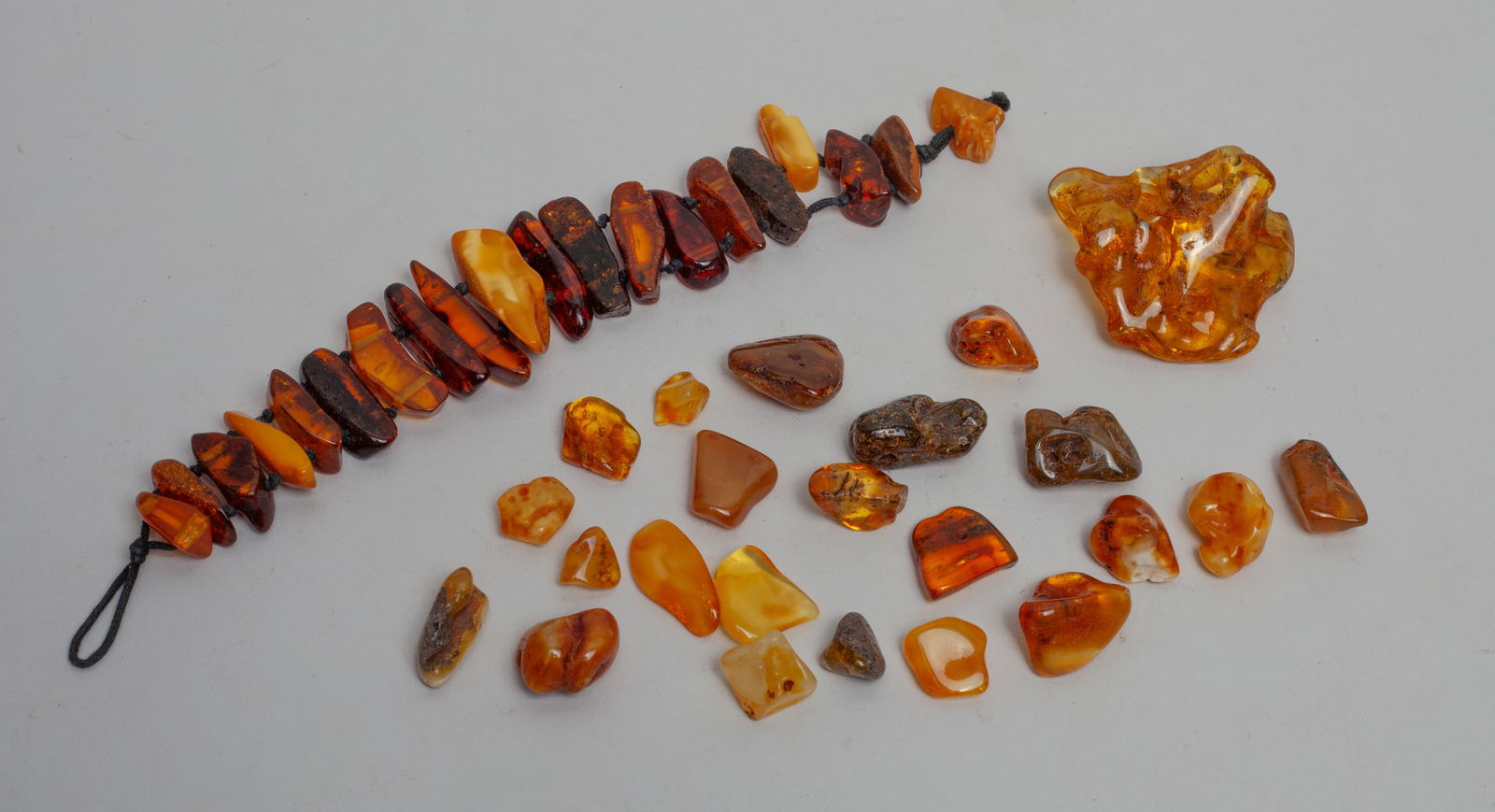 Amber Bracelet & Nuggets (1 of 10)