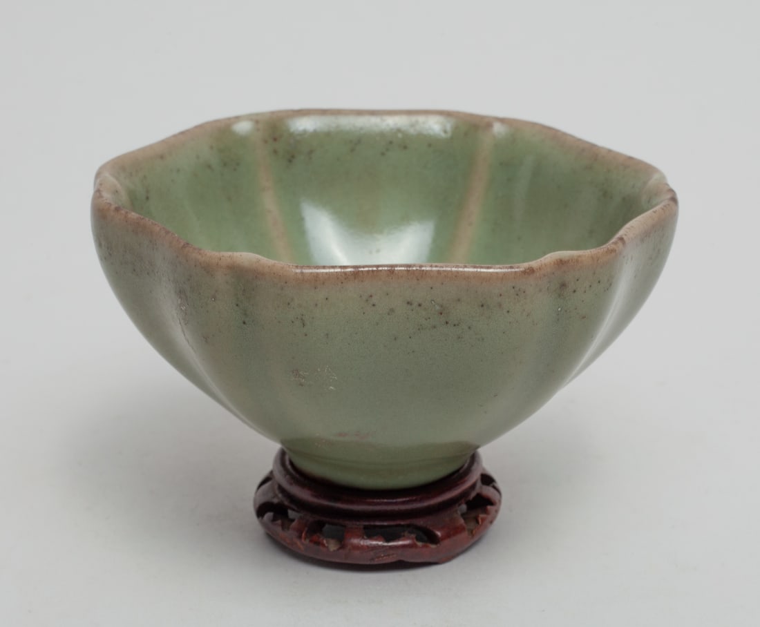 Chinese Longquan Porcelain Tea Cup (1 of 9)