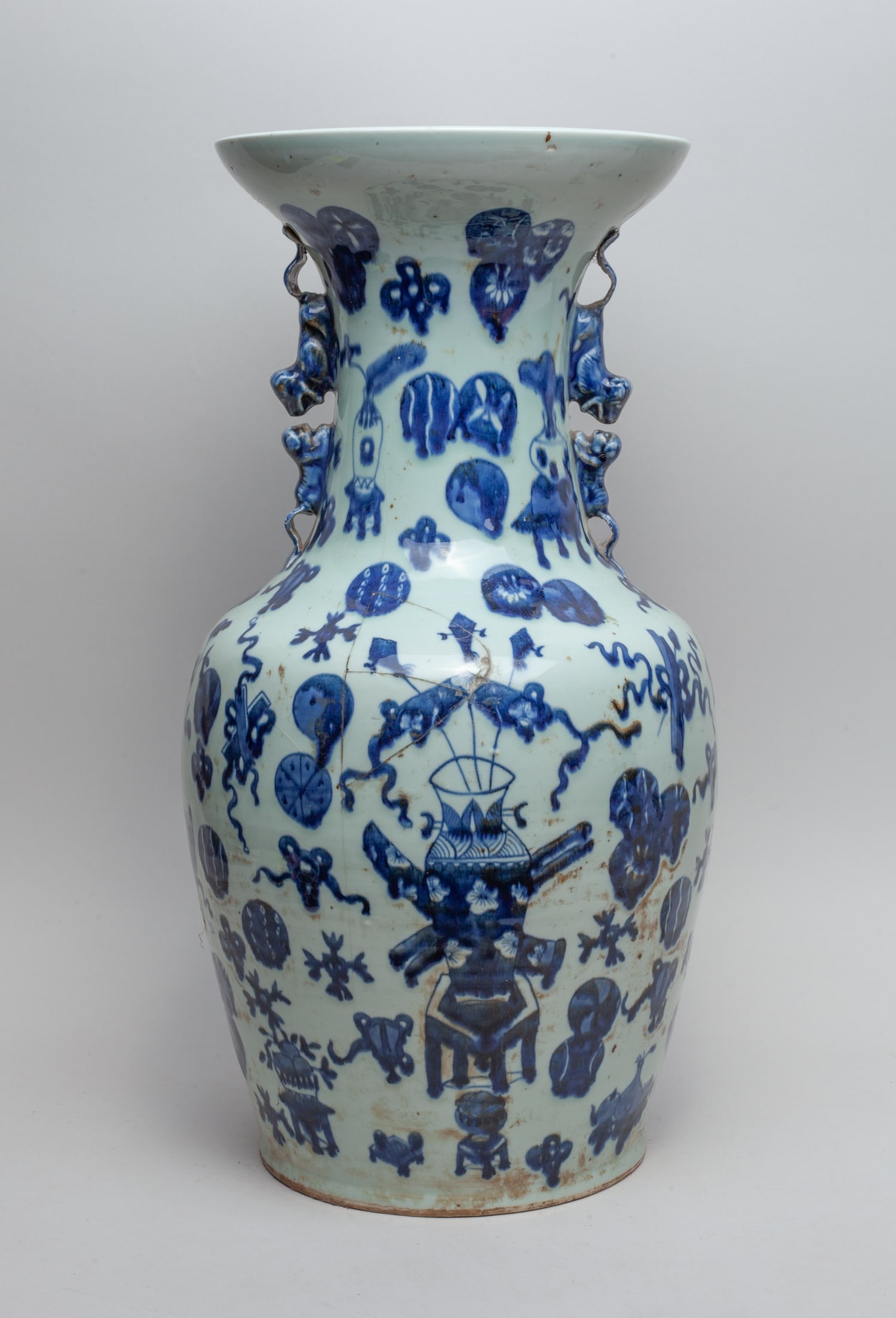 Large Antique Chinese Porcelain Vase, Repaired (1 of 13)